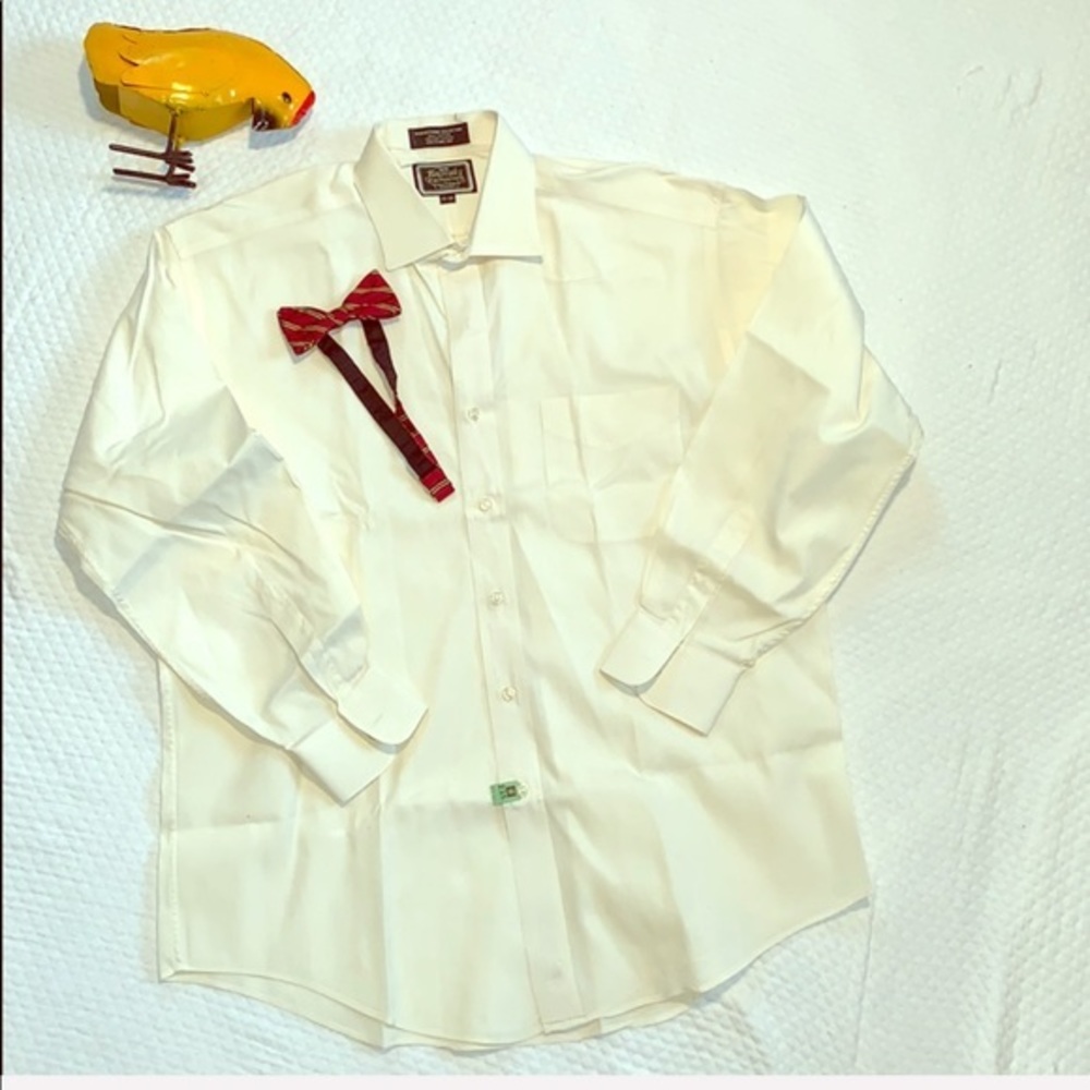 🥰 Britches of Georgetowne Dress Shirt with Bow tie